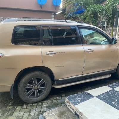 Toyota Highlander Toyota 2012 for Sale in Ajah Lagos