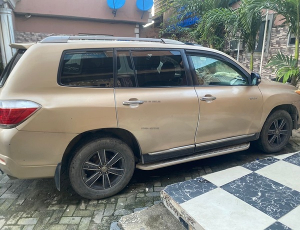 Toyota Highlander Toyota 2012 for Sale in Ajah Lagos