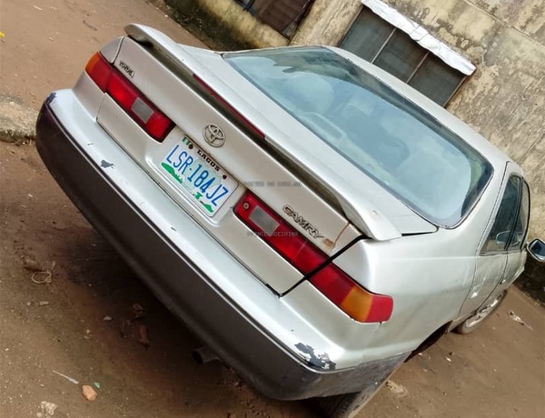 Toyota Camry Tinny light 2001 for Sale In ikeja Lagos