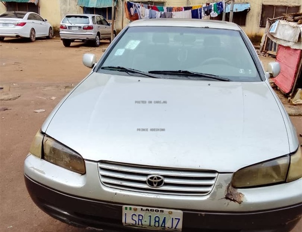Toyota Camry Tinny light 2001 for Sale In ikeja Lagos