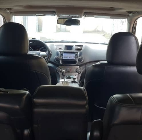 Toyota Highlander 2013  for sale in Lagos