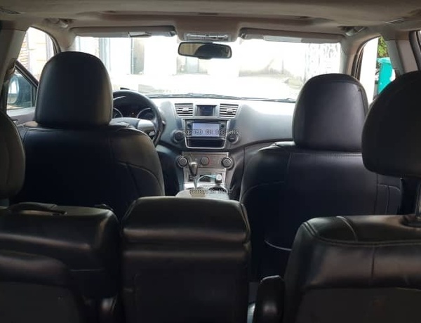 Toyota Highlander 2013  for sale in Lagos
