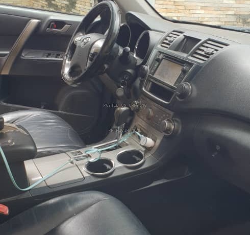 Toyota Highlander 2013  for sale in Lagos