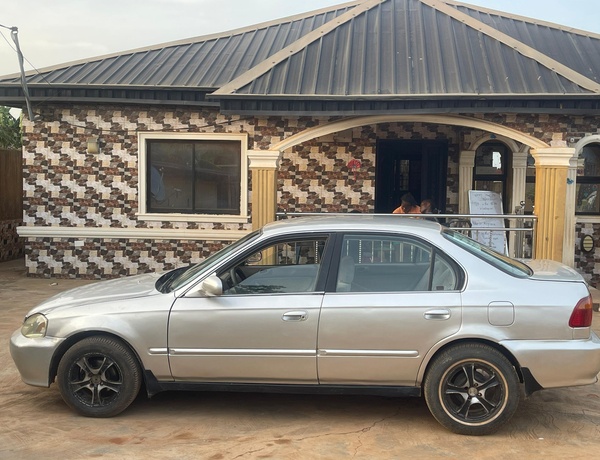 Honda Civic 2000 for Sale In Lagos