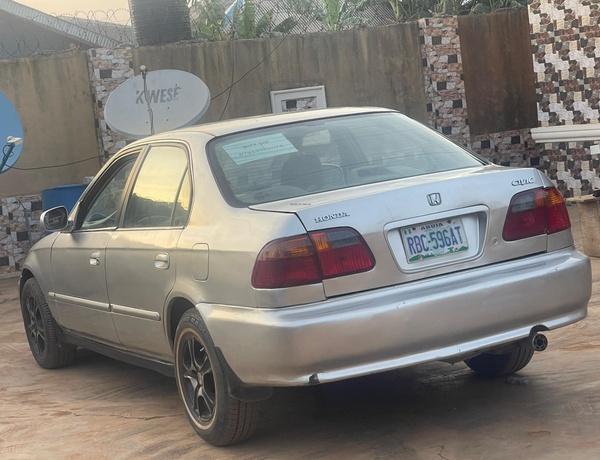 Honda Civic 2000 for Sale In Lagos
