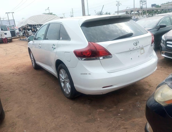 2013 4 plugs Toyota Venza for Sale In Edo