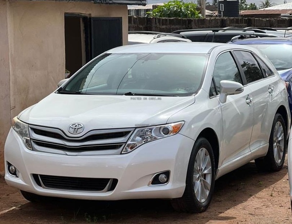 2013 4 plugs Toyota Venza for Sale In Edo