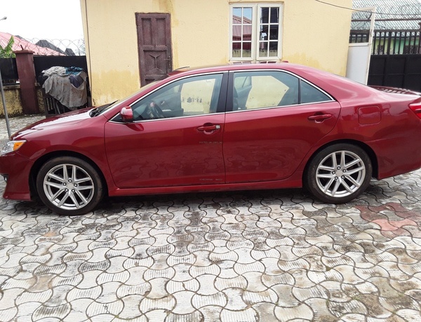 Toyota Camry 2012 for Sale in Abuja