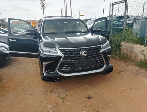 2015 upgraded to 2020 Lexus LX 570 for Sale In Lagos