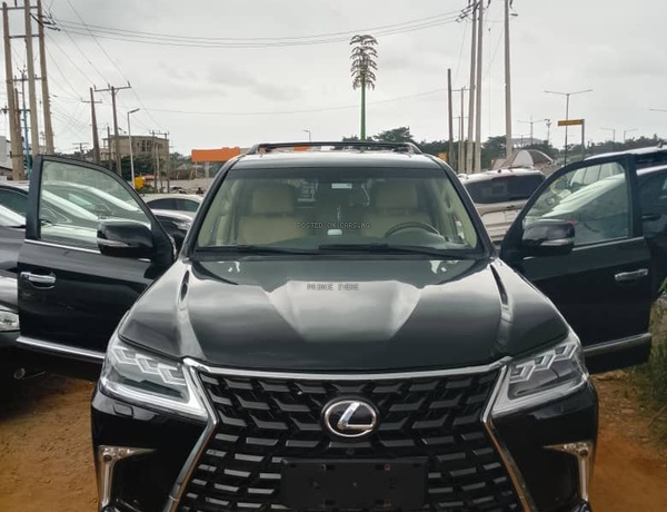 2015 upgraded to 2020 Lexus LX 570 for Sale In Lagos