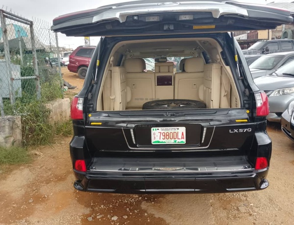 2015 upgraded to 2020 Lexus LX 570 for Sale In Lagos