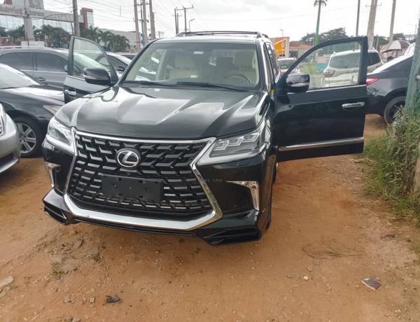 2015 upgraded to 2020 Lexus LX 570 for Sale In Lagos