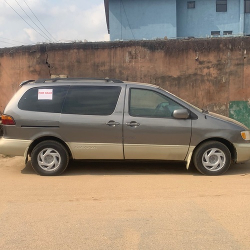 2002 Toyota Sienna For Sale In Lagos