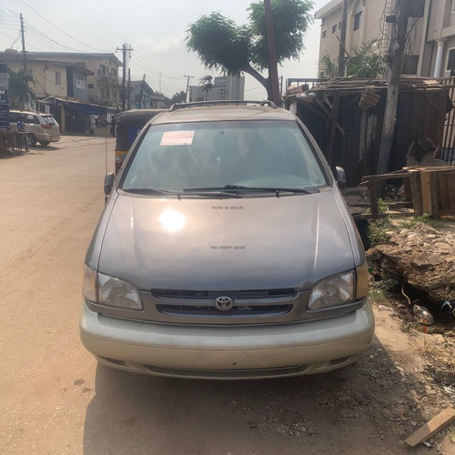 2002 Toyota Sienna For Sale In Lagos