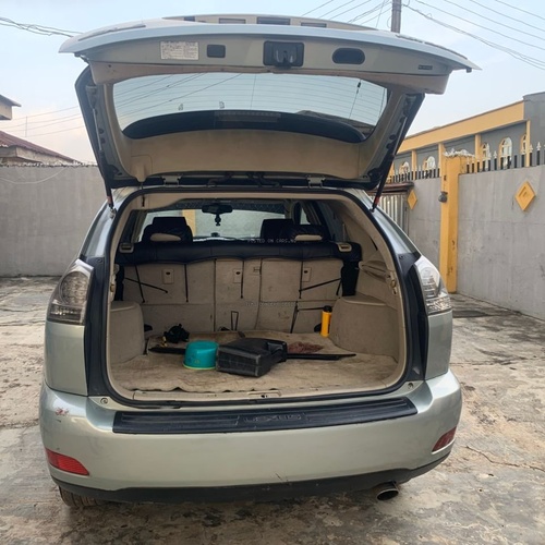 Nigeria Used  Lexus RX400h 2006 for Sale In Lagos
