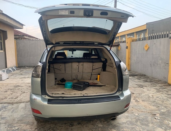 Nigeria Used  Lexus RX400h 2006 for Sale In Lagos