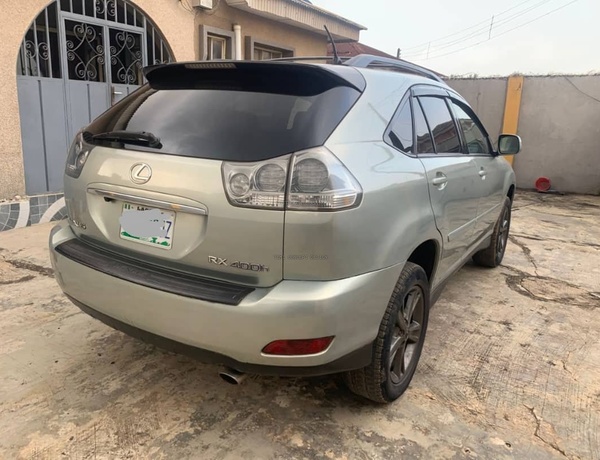 Nigeria Used  Lexus RX400h 2006 for Sale In Lagos