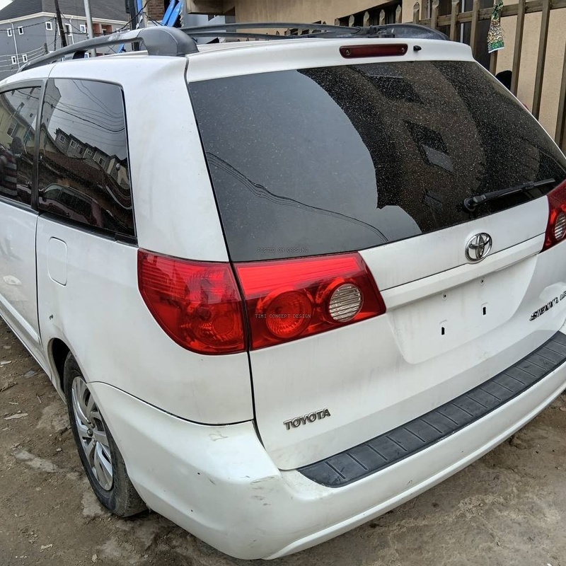2009 Toyota Sienna LE for Sale In Lagos image