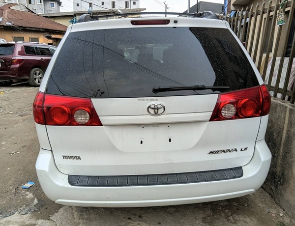 2009 Toyota Sienna LE for Sale In Lagos