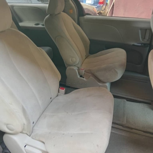 2012 Toyota sienna in nigeria