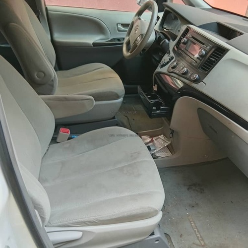 2012 Toyota sienna in nigeria