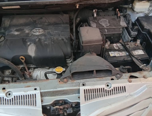2012 Toyota sienna in nigeria