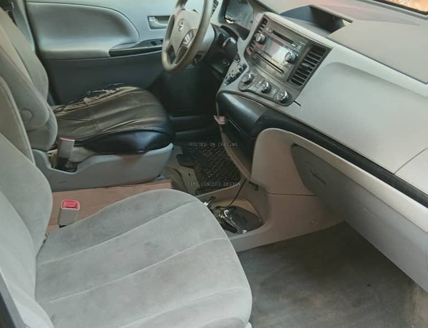 2012 Toyota sienna in nigeria