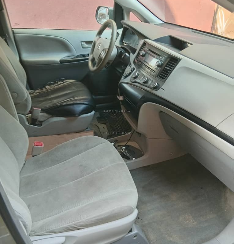 2012 Toyota sienna in nigeria image