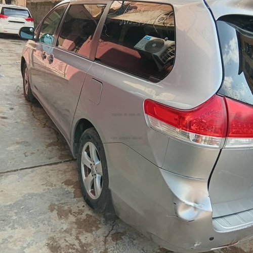 2012 Toyota sienna in nigeria