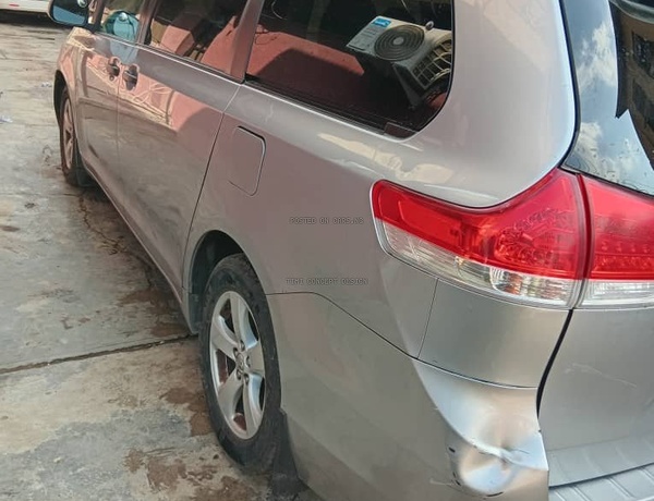 2012 Toyota sienna in nigeria