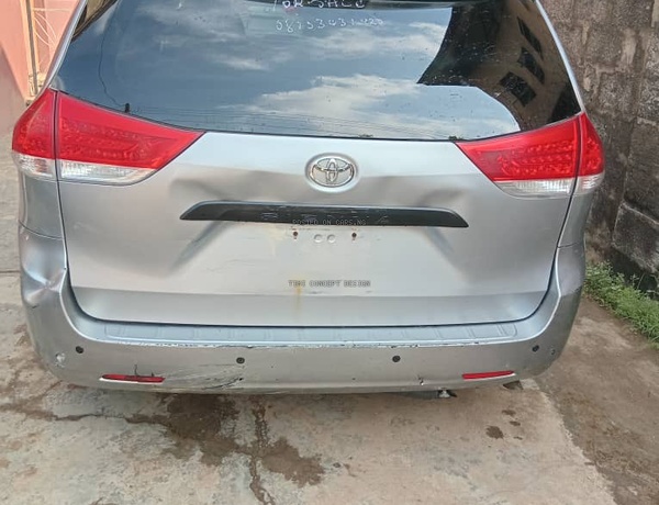 2012 Toyota sienna in nigeria