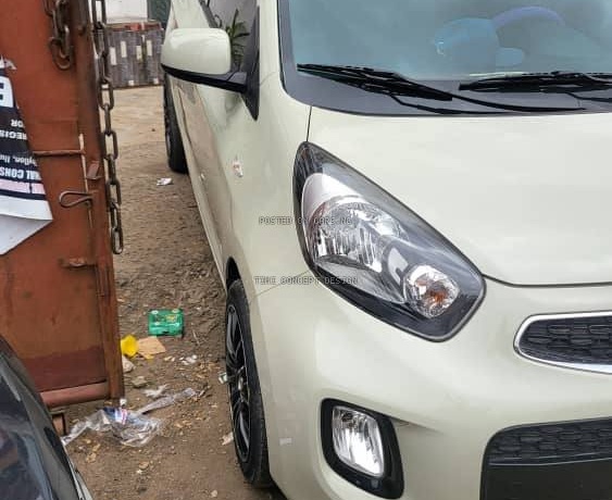 FOREIGN USED 2013 SUPER CLEAN KIA PICANTO FOR SALE IN LAGOS