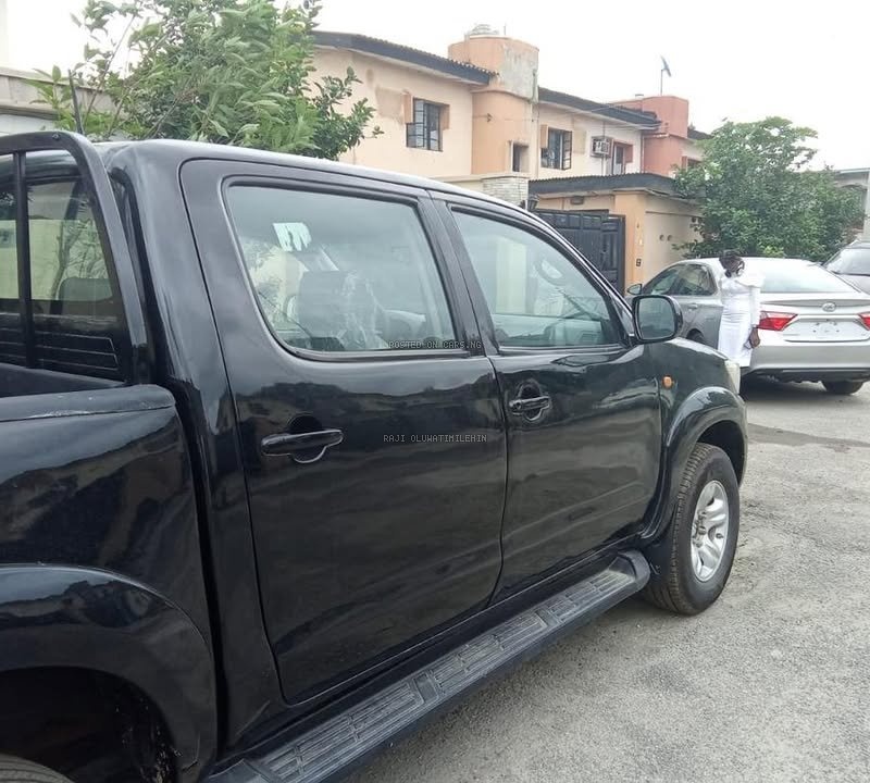 2014 TOYOTA HILUX FOR SALE NIGERIA USED image