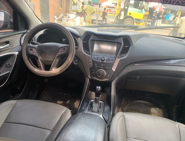 Hyundai Santa Fe Sport 2015 for Sale In Lagos