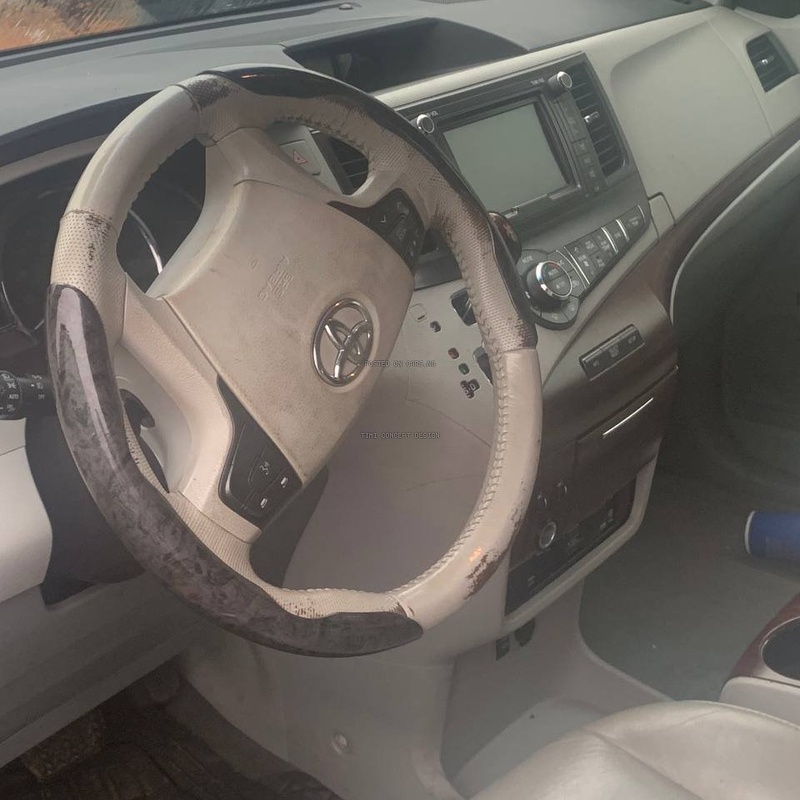 Foreign Used 2015 Toyota Sienna XLE for Sale In Lagos image