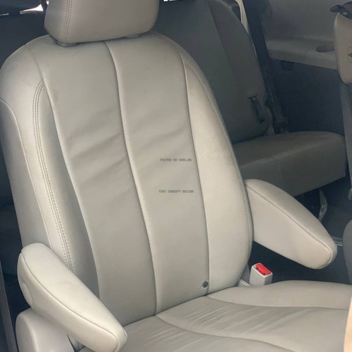 Foreign Used 2015 Toyota Sienna XLE for Sale In Lagos