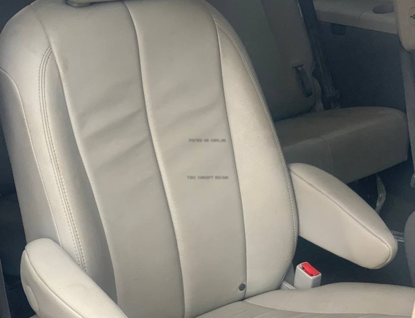 Foreign Used 2015 Toyota Sienna XLE for Sale In Lagos