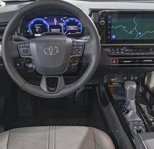 2025 Toyota Camry XLE Hybrid Electric + Petrol