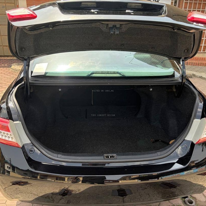Clean 2011 Toyota Camry LE for Sale In Lagos image