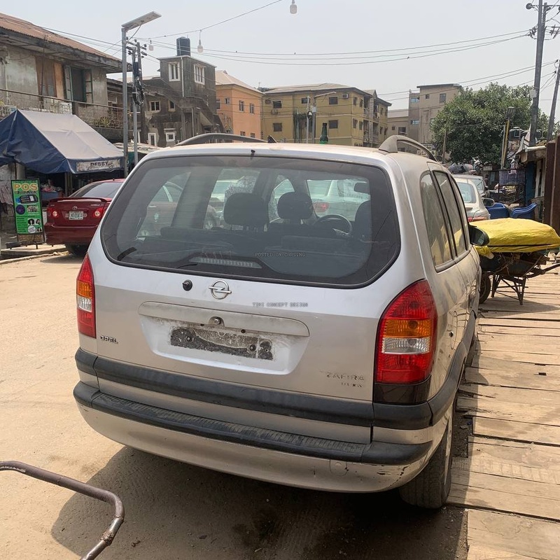 Clean Manual Opel Zafira 2002 for Sale in Lagos   image