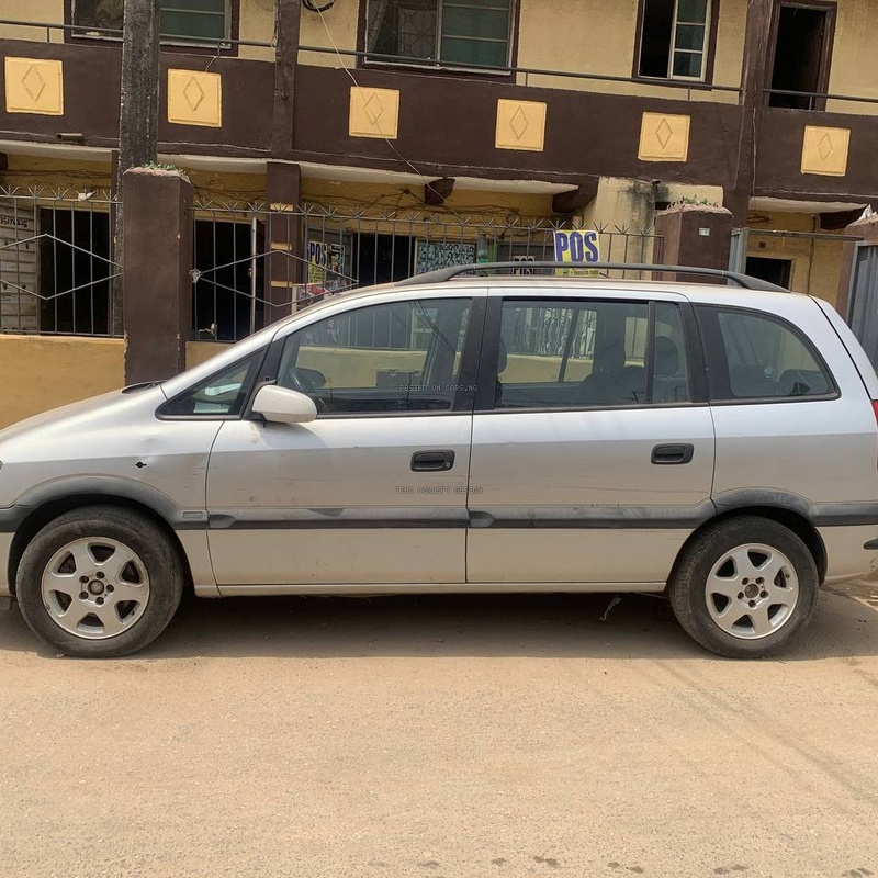 Clean Manual Opel Zafira 2002 for Sale in Lagos   image