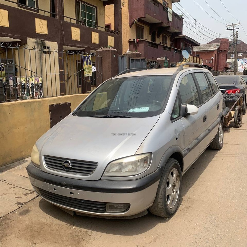 Clean Manual Opel Zafira 2002 for Sale in Lagos   image
