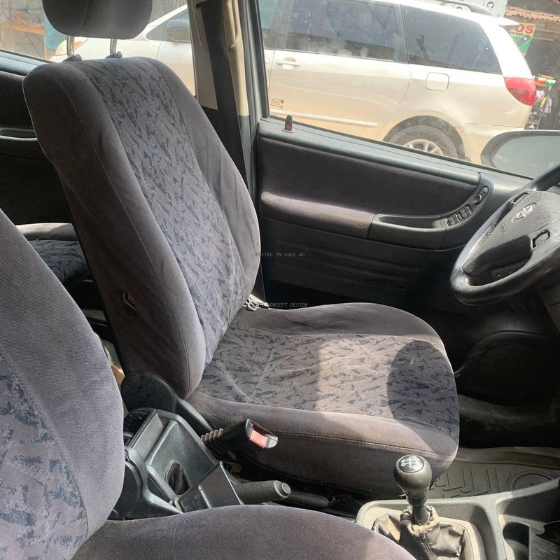 Clean Manual Opel Zafira 2002 for Sale in Lagos   image