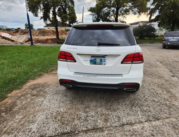 Clean Nigeria used Mercedes-Benz GLE 350 For sale in Lagos