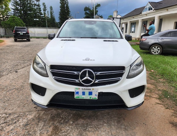 Clean Nigeria used Mercedes-Benz GLE 350 For sale in Lagos
