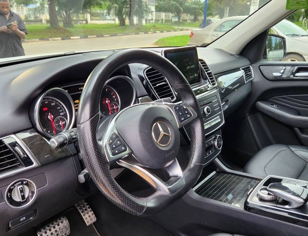 Clean Nigeria used Mercedes-Benz GLE 350 For sale in Lagos