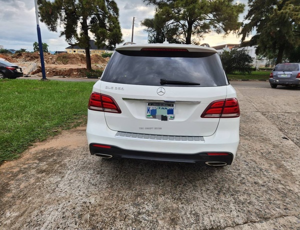 Clean Nigeria used Mercedes-Benz GLE 350 For sale in Lagos