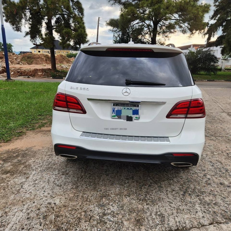 Clean Nigeria used Mercedes-Benz GLE 350 For sale in Lagos image