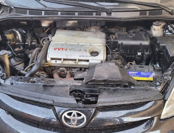 Clean Nigeria Used Toyota Sienna LE 2006 for Sale In Yaba