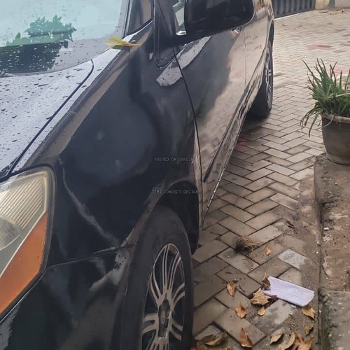 Clean Nigeria Used Toyota Sienna LE 2006 for Sale In Yaba